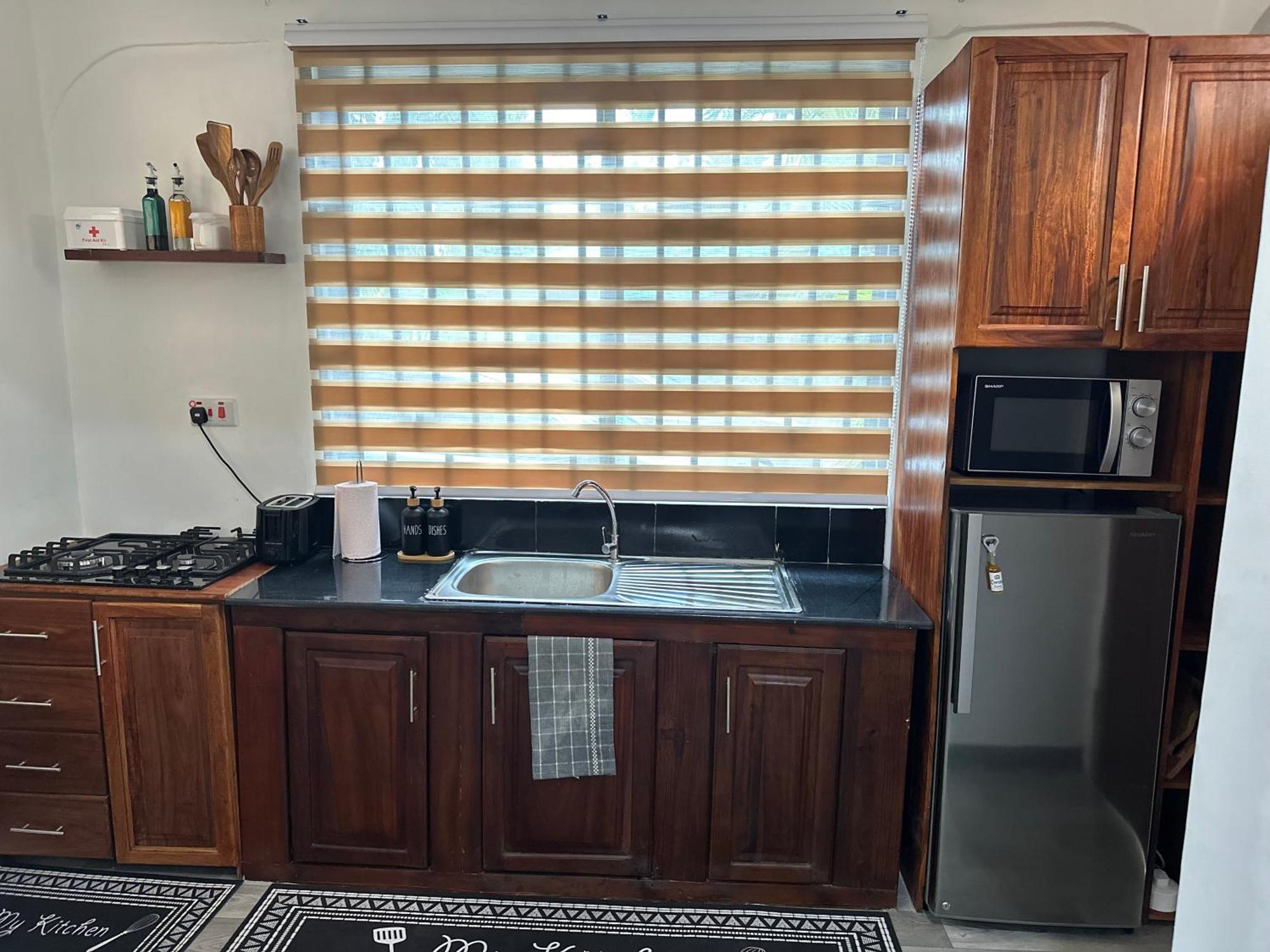 Radiant Retreat Homes دار السلام المظهر الخارجي الصورة